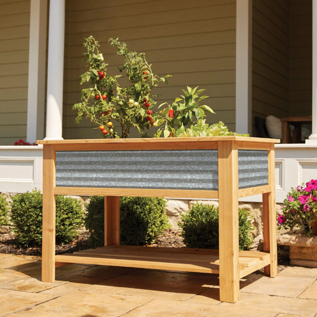 ELEVATED GARDEN PLANTER W/COCO LINER