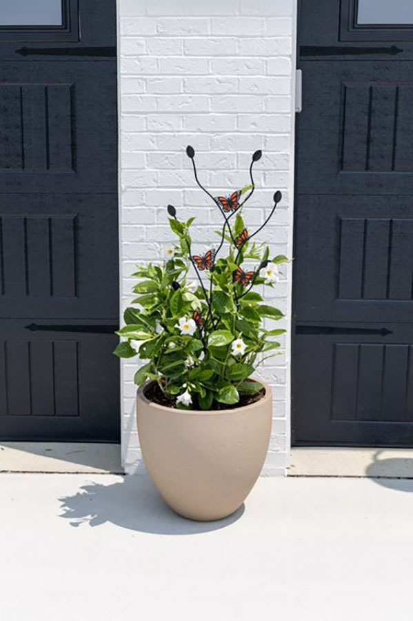 MONARCH BUTTERFLIES TWIG POT TRELLIS
