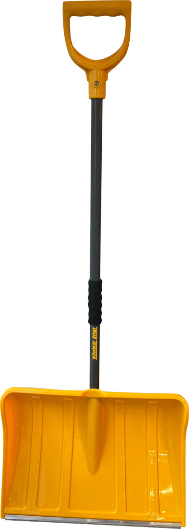 TRUE TEMPER POLY SNOW SHOVEL W/D-GRIP & WEAR STRIP